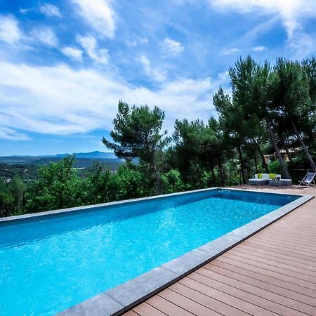 Villa Lumineuse Avec Piscine Clim 1Ere Etage Vue Panoramique Sur Les Montagnes Sur Le Site De La Sainte-Victoire Le Tholonet Exterior photo