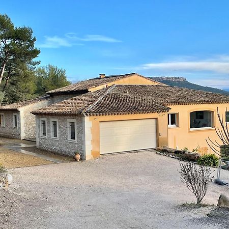 Villa Lumineuse Avec Piscine Clim 1Ere Etage Vue Panoramique Sur Les Montagnes Sur Le Site De La Sainte-Victoire Le Tholonet Exterior photo