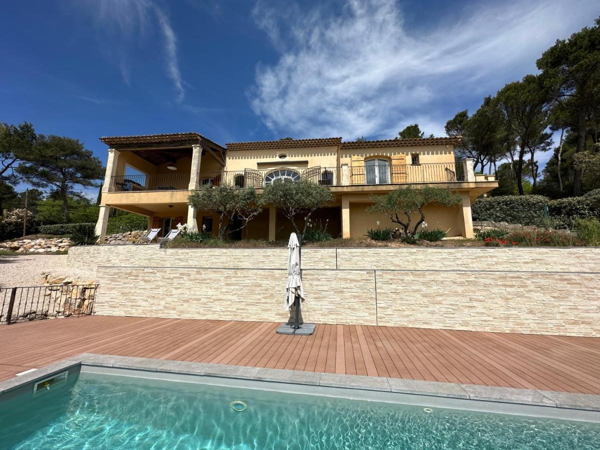 Villa Lumineuse Avec Piscine Clim 1Ere Etage Vue Panoramique Sur Les Montagnes Sur Le Site De La Sainte-Victoire Le Tholonet Exterior photo