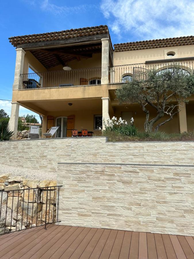 Villa Lumineuse Avec Piscine Clim 1Ere Etage Vue Panoramique Sur Les Montagnes Sur Le Site De La Sainte-Victoire Le Tholonet Exterior photo